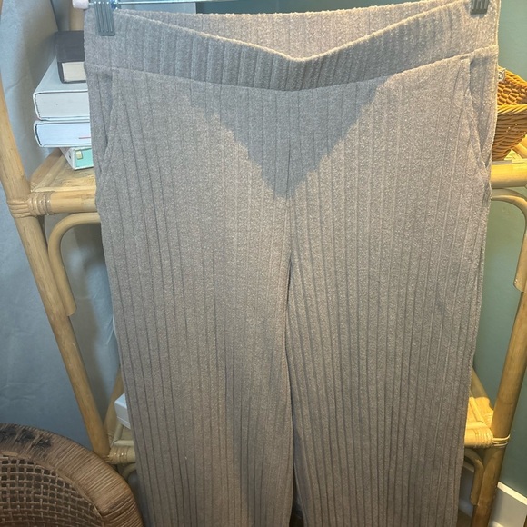 Lou & Grey Brushed‎ Ribbed Wide-Leg Pants - Picture 4 of 5